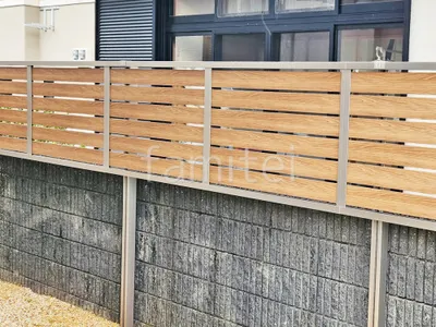 本体色 チェリーウッド＋シャイングレー