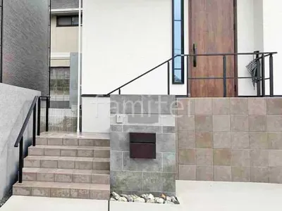 玄関アプローチ階段 床タイル貼り LIXIL パセオ 手すり アーキレール