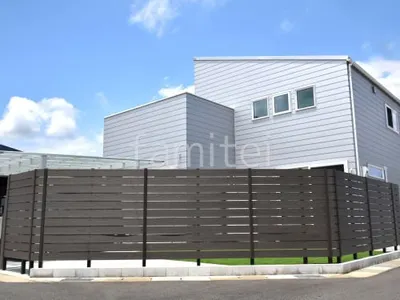 目隠しフェンス塀 タカショー モクプラボードリアル