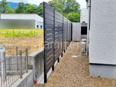 本体色 ビターブラック