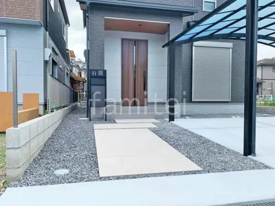 玄関アプローチ 床タイル貼り タカショー セラマイカ