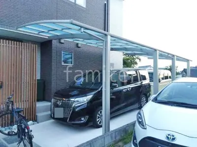 カーポート２台(縦) 連棟 YKKAP アリュース アール屋根