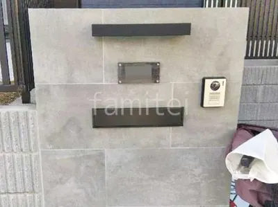 モダン門柱 壁タイル貼り タカショー セラレバンテ 郵便受けポスト YKKAP エクステリアポストG3型