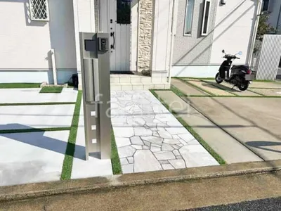 玄関アプローチ 床石貼り 乱形石 石英岩