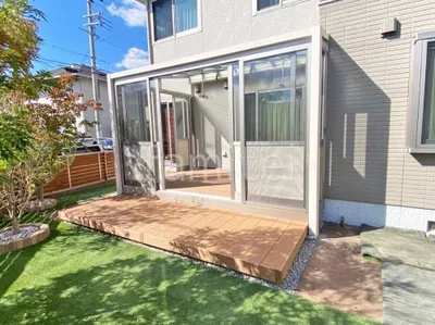 引き戸 樹脂デッキ サンルーム（テラス囲い） YKKAP 木製調 ソラリアF フラット屋根