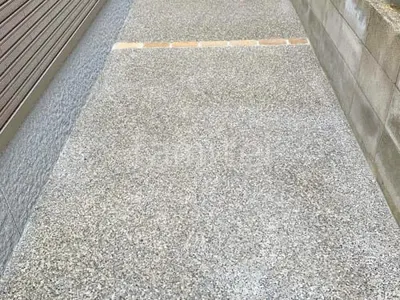 玄関アプローチ 床洗い出し仕上げ メイクアップグラベル