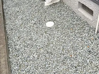 犬走り 防犯砂利敷き バラス砕石