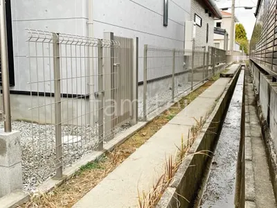 片開き 門扉 YKKAP シンプレオTB4型 たて格子  スチールメッシュ フェンス YKKAP イーネット3F型 スチール柱 境界・メッシュ