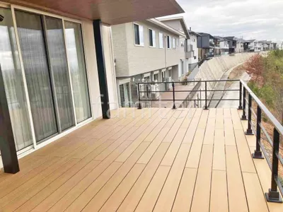 人工木デッキ  LIXIL 人工木 樹ら楽ステージ 