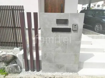 モダン門柱 壁タイル貼り タカショー セラレバンテ 郵便受けポスト YKKAP エクステリアポストG3型