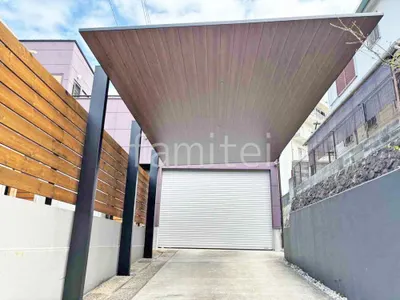 柱色 ブラック 屋根色 クリエモカ