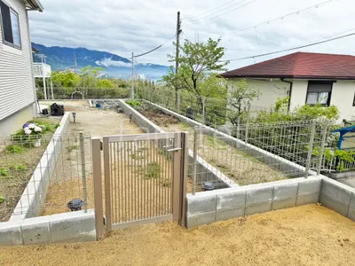 ブロック塀 （化粧ブロック） 太陽エコブロックス 普通CB  スチールメッシュ フェンス LIXIL ハイグリッドUF8型 境界・メッシュ