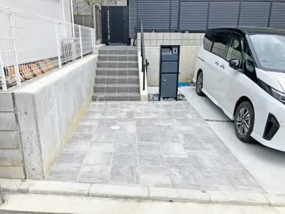 玄関アプローチ 床平板敷き ユニソン バレリア