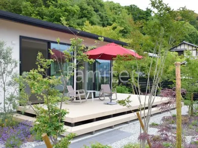 人工木デッキ  LIXIL 人工木 樹ら楽ステージ 