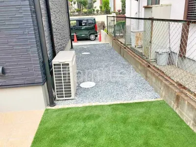 犬走り 防犯砂利敷き バラス砕石 防草シート加工