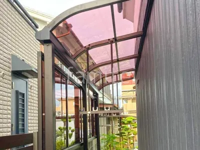 本体色 カームブラック 屋根色 スモークブラウン