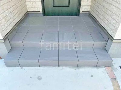 玄関アプローチ階段 床タイル貼り 新井窯業 アンバサダー