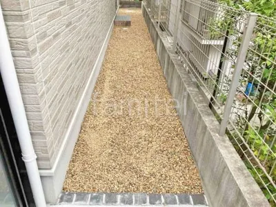 犬走り ジャミ敷き 防草シート加工