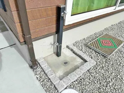 立水栓  ユニソン スプレスタンド60 蛇口2個付 洗い場モルタル仕上 