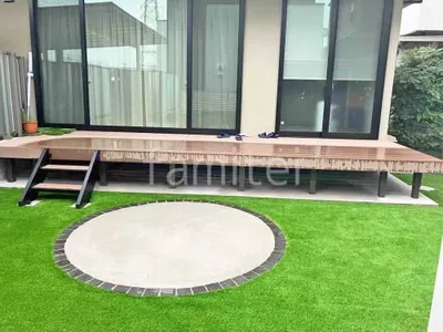 人工木デッキ  LIXIL 人工木 樹ら楽ステージ  人工芝 防草シート加工 ヨシミツ毛織 リアル人工芝 35mm 