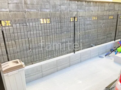 ブロック塀 (化粧ブロック) 太陽エコブロックス 普通CB スチールメッシュ フェンス YKKAP イーネット3F型 スチール柱 境界・メッシュ