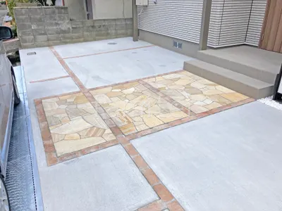 玄関アプローチ 床石貼り 乱形石 石英岩