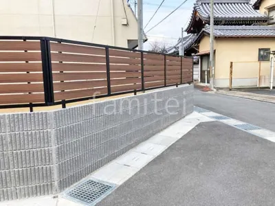 本体色 クリエモカ＋ブラック