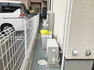 犬走り 防犯砂利敷き バラス砕石 防草シート加工