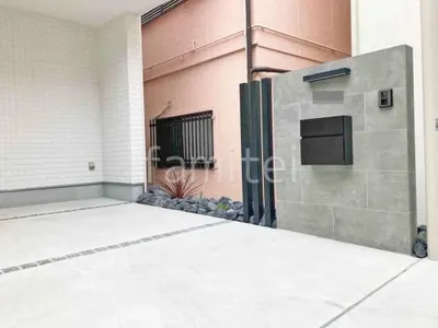 モダン門柱 壁タイル貼り タカショー セラレバンテ 郵便受けポスト YKKAP エクステリアポストT10型