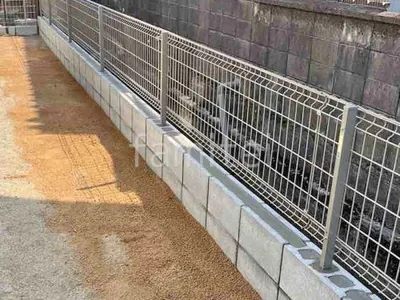 ブロック塀 （化粧ブロック） 太陽エコブロックス 普通CB  スチールメッシュ フェンス YKKAP イーネット3F型 スチール柱 境界・メッシュ