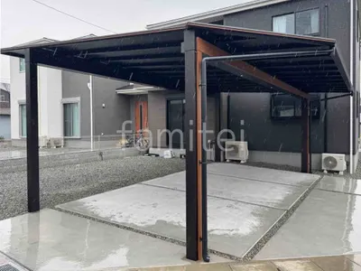 本体色 キャラメルチーク+カームブラック 屋根色 ブラックマット