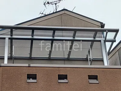 本体色 ナチュラルシルバー 屋根色 クリア(熱線吸収アクア)