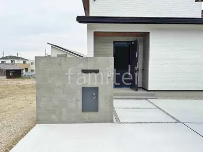 モダン門柱 壁タイル貼り タカショー セラレバンテ 郵便受けポスト YKKAP エクステリアポストG3型 宅配ボックス Panasonic コンボミドル