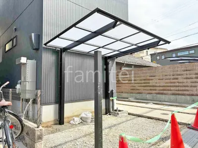 本体色 ブラック 屋根色 クリアマット