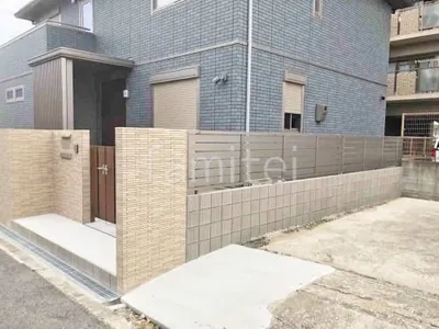 ブロック塀 （化粧ブロック） ユニソン リゲル  アルミ形材 フェンス LIXIL AB YS3型 横スリット3 目隠し