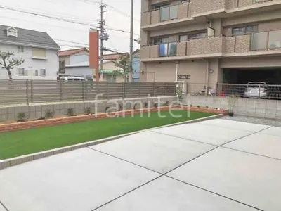 駐車場ガレージ床 土間コンクリート 人工芝 ヨシミツ