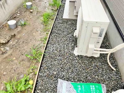 犬走り 防犯砂利敷き バラス砕石 防草シート加工