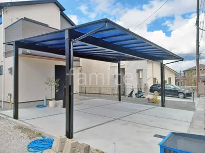 本体色 カームブラック