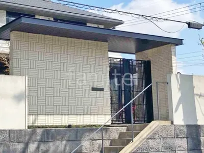 門塀 YKKAP エクスティアラアーチ 壁タイル張り 名古屋モザイク ジェムボーダー