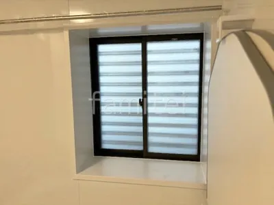 フリーサイズ窓枠