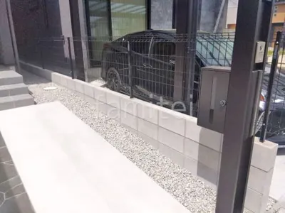 ブロック塀 （化粧ブロック） 太陽エコブロックス 普通CB  スチールメッシュ フェンス YKKAP イーネット3F型 スチール柱 境界・メッシュ