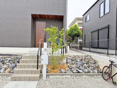 ロックガーデン 揖斐石 シンボルツリー イロハモミジ 落葉樹 植栽