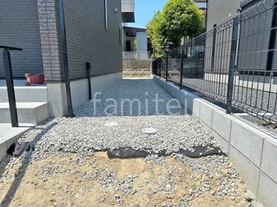 犬走り 防犯砂利敷き バラス砕石 防草シート加工