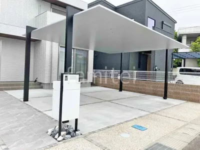 柱色 ブラック 屋根色 ナチュラルシルバーF