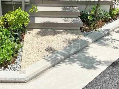 玄関アプローチ 床洗い出し仕上げ マチヤセレクト