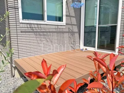 人工木デッキ  LIXIL 人工木 木彫 樹ら楽ステージ 