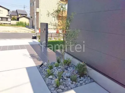シンボルツリー オリーブ 常緑樹 植栽 ロックガーデン 栗石敷き