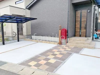 玄関アプローチ 床タイル貼り LIXIL パセオ