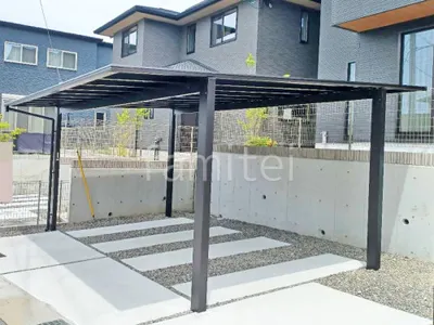 本体色 カームブラック 屋根色 ブラックマット