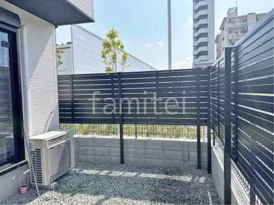 アルミ形材 フェンス LIXIL AB YS3型 横スリット3 2段柱 60角 上段のみ 目隠し